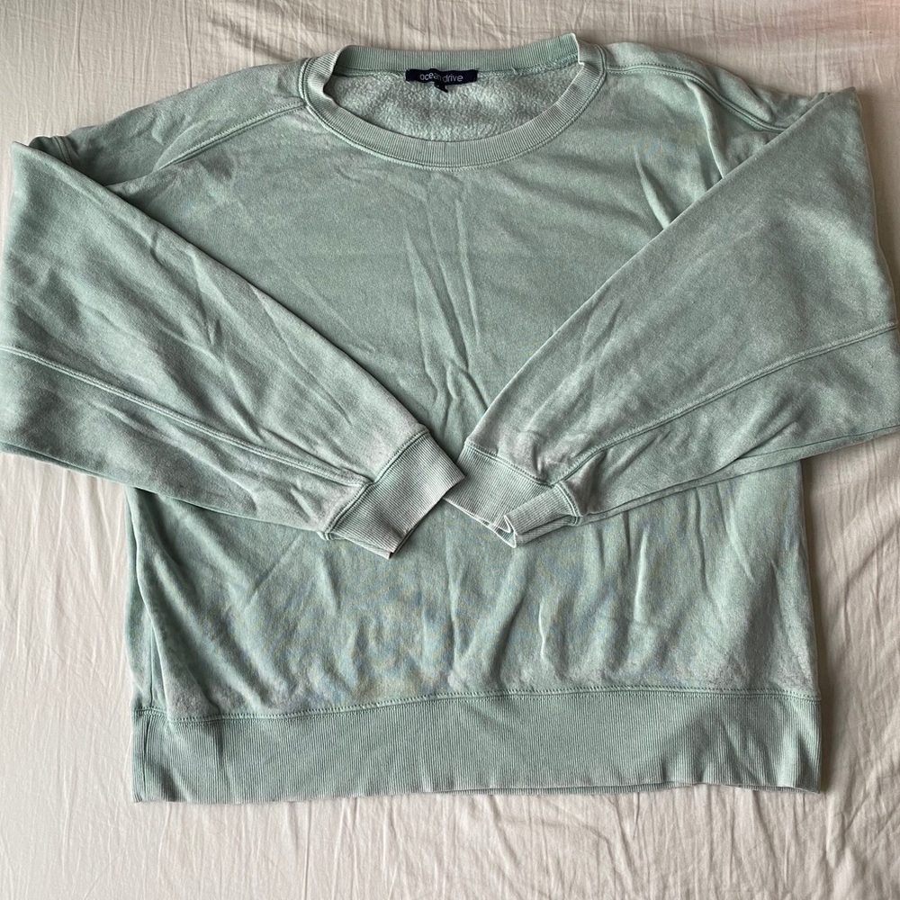 ❤️light blue crew neck❤️